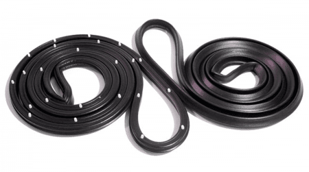 Dörrlister inklusive clips och gjutna ändar GM 2dr 1968-74