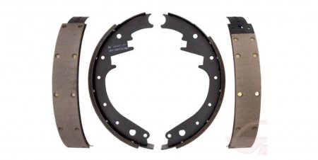 Bromsbackar bak Chevrolet 1953-58