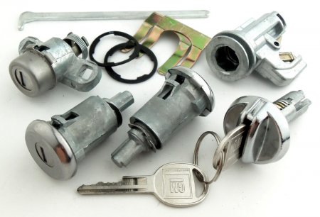 Låssats dörrar, bagage, handsfack Camaro 1970-73